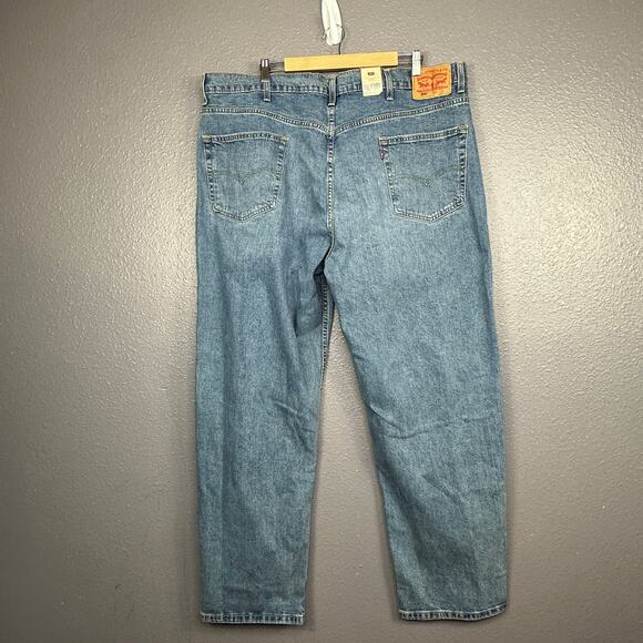 Levi's 550 Relaxed Men's 44x32 Light Wash Stretch NEW - Picture 2 of 5
